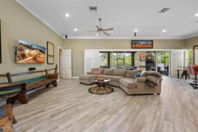 Merritt Island Escape Tropical Paradise 2 Story Fun Fire Pit